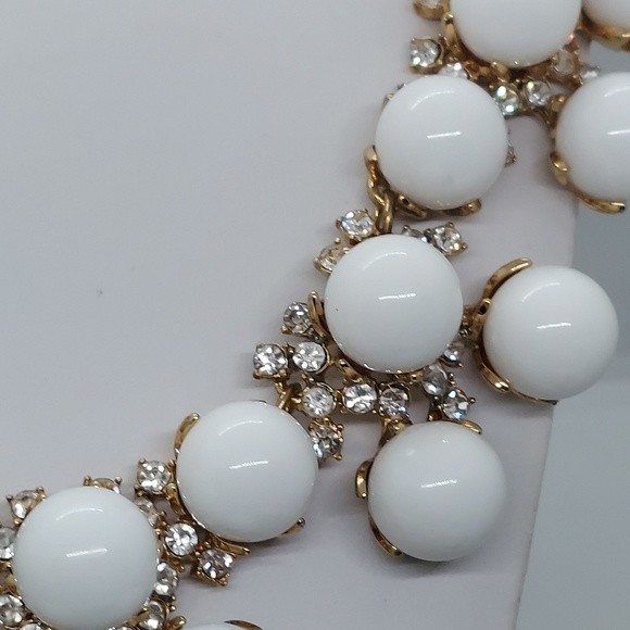 White Bead‎ Rhinestone Statement Necklace Gold Chain Costume Jewelry - Picture 2 of 6